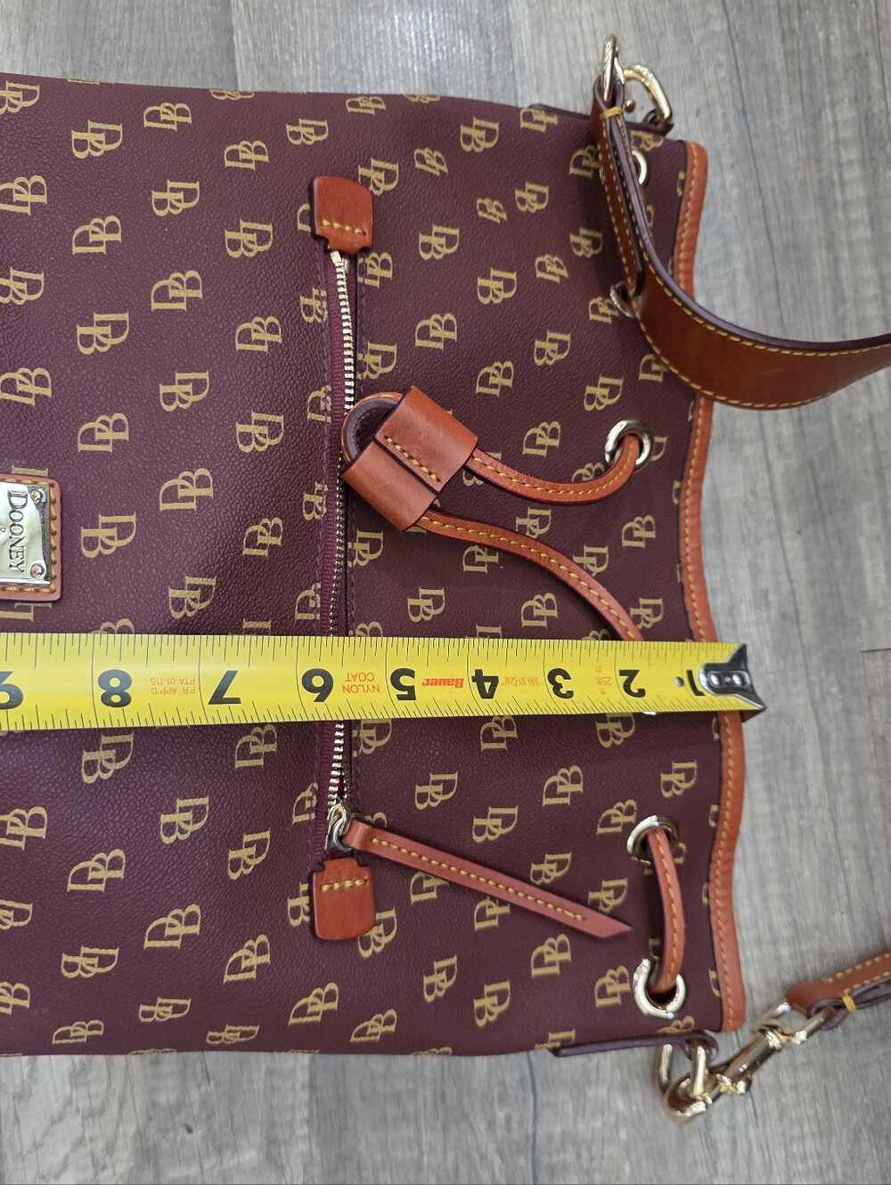 Dooney & Bourke Burgundy Monogram Y2K Logo Drawstring Shoulder Bucket Bag Luxury - Picture 3 of 16